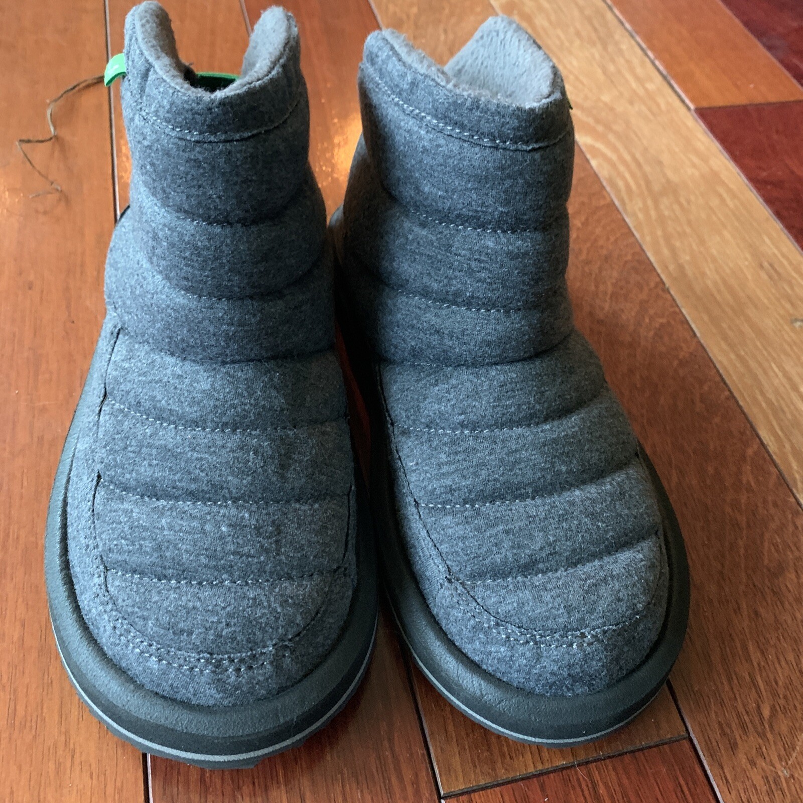 Pre OwnedSANUK Womens Size 6 Grey Quilted Textile Ankle Boot Slippers Hard Sole