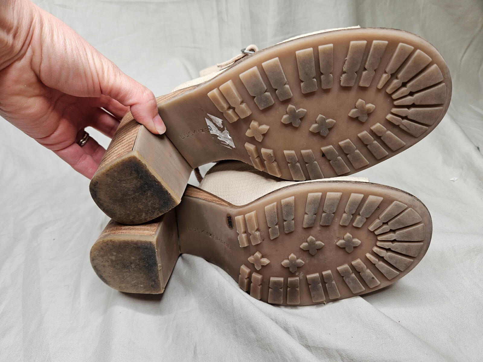 Lucky Brand Ankle Booties Womens 9.5 Beige Leather Snakeskin Embossed Sandals