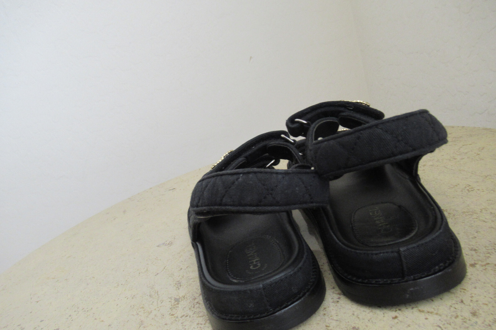 AUTH CHANEL DAD QUILTED FABRIC BLK «CC» SANDALS FLAT SZ «40» C RET$2300 BARGAIN!