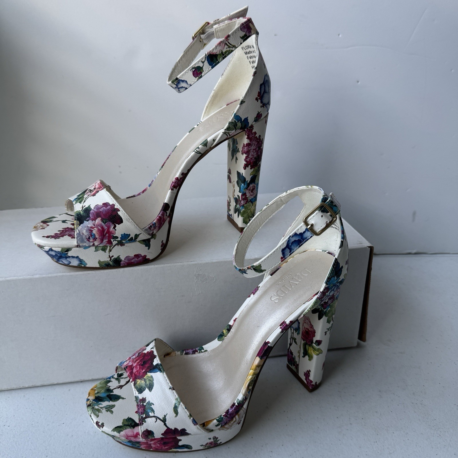 David’s Bridal Flora Block Heel Women Size 8M Ankle Strap Shoes White Multicolor