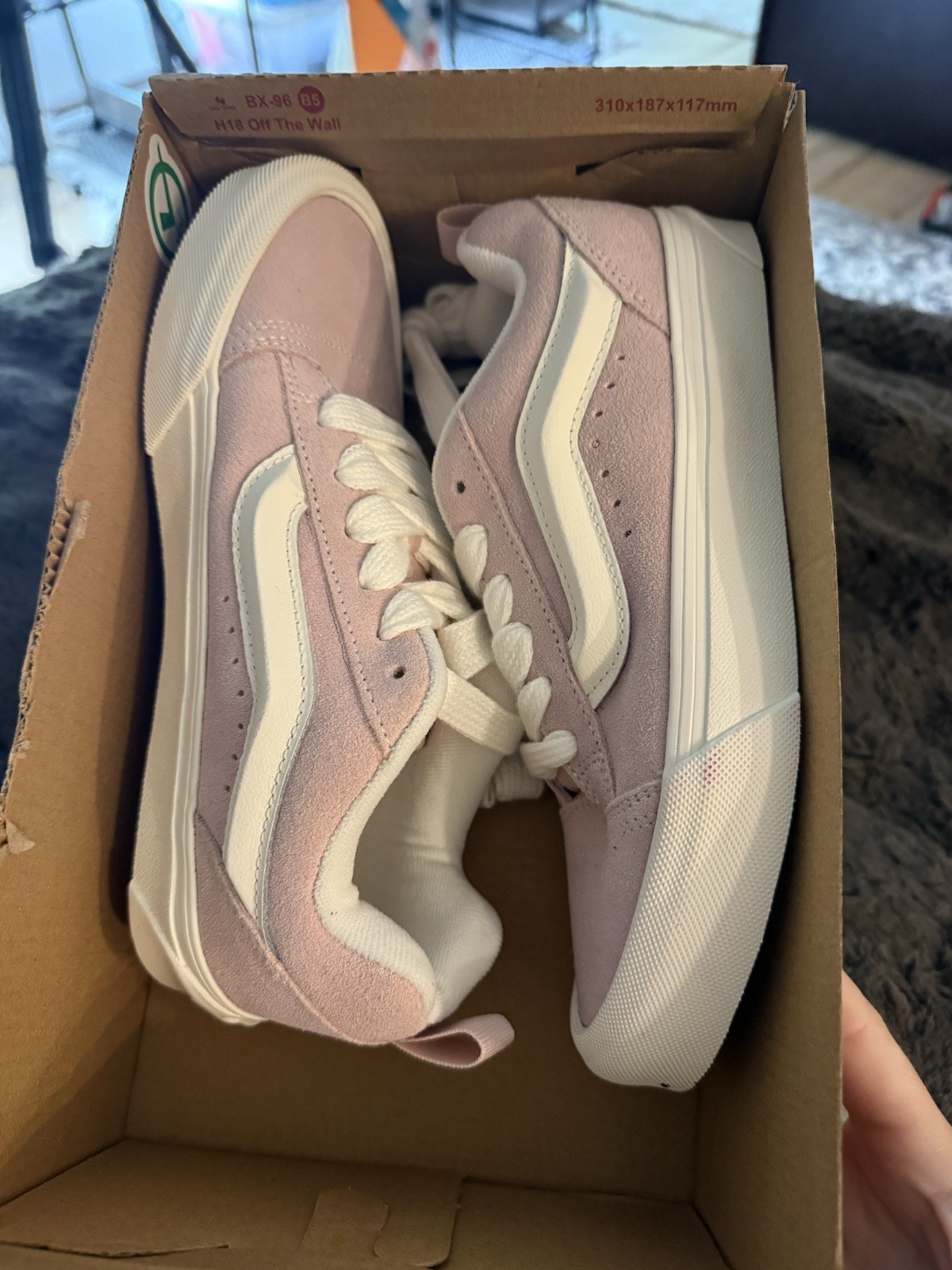 VANS Knu Skool Sepia Rose White Suede Casual Sneakers women Size 7 men size 5.5