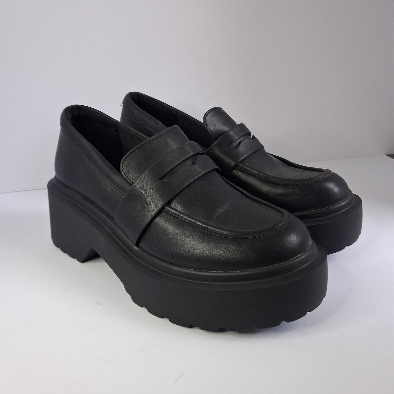 Wild Fable Women’s Black Chunky Platform Loafers Size 6.5 Penny Loafer Lug Sole