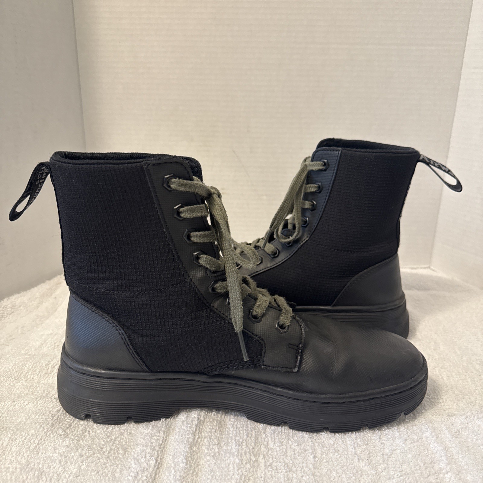 Dr. Martens Combs II 8 Eye Utility Lightweight Black Combat Boots Size M 9/W 10