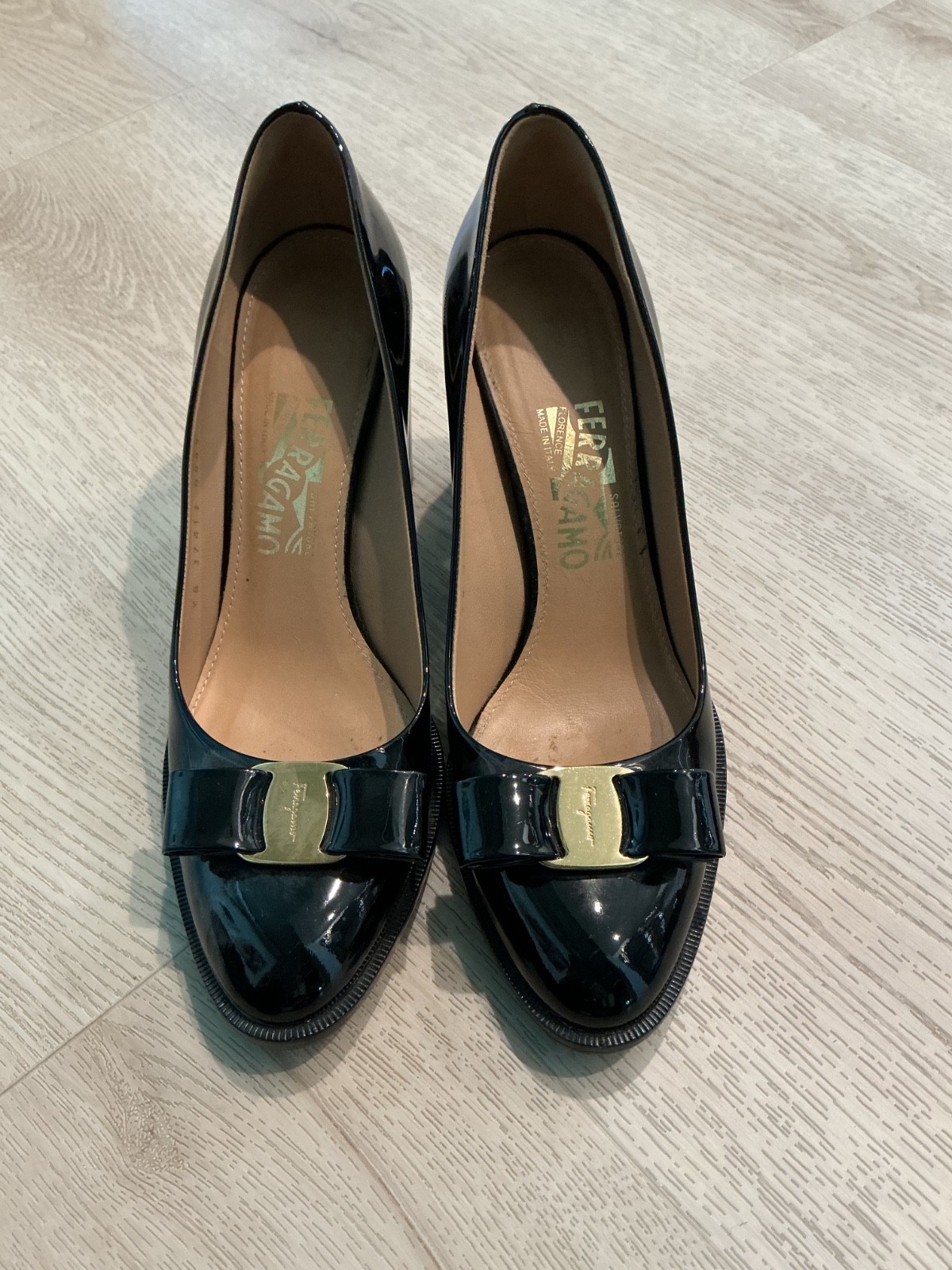 Salvatore Ferragamo black patent block heel pumps 8.5 3-1/2 inch eel