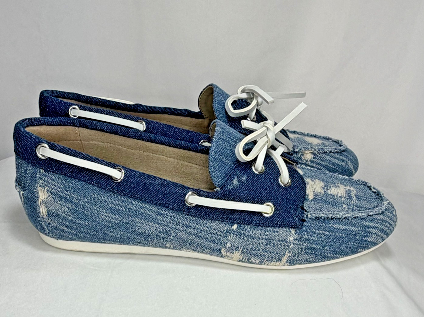 Woman’s Flats Nine West Yacht Loafer Medium Blue 420 Size 6.5M
