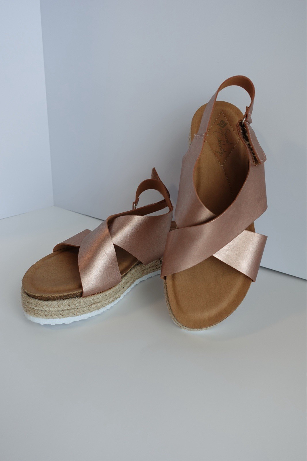 Secret Celebrity Women Rose Gold Espadrille Wedge Sandals US 11