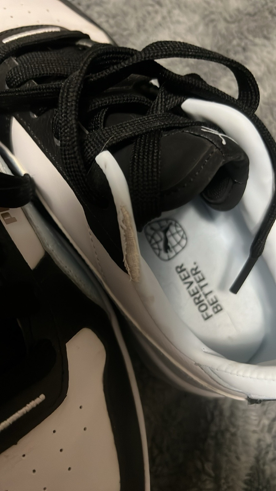 Trendy Street style Puma Carina Street Platform Sneaker – size 7.5