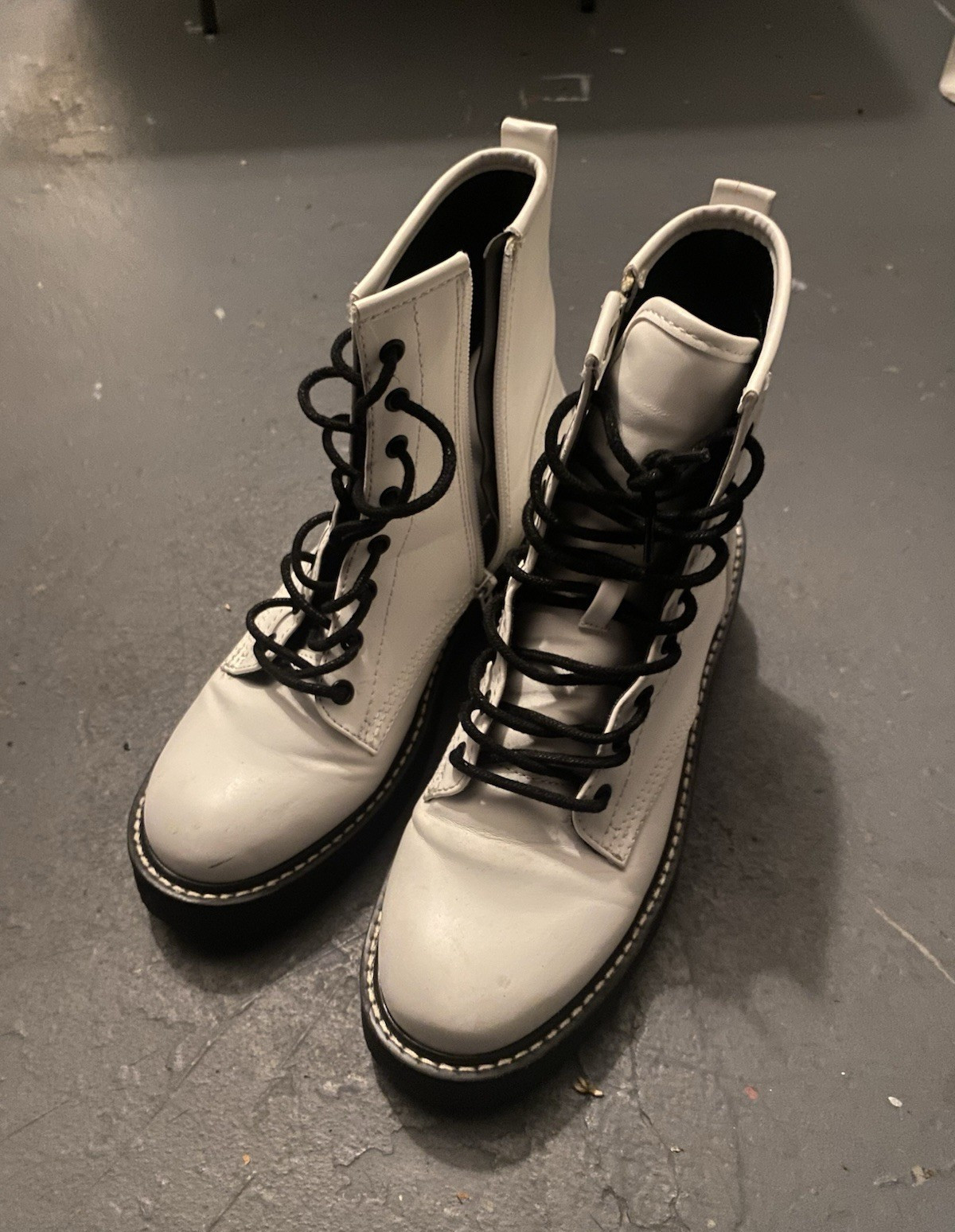 Steve Madden White/Black Combat Ankle Boots Leather Lace-Up Round Toe Size 38