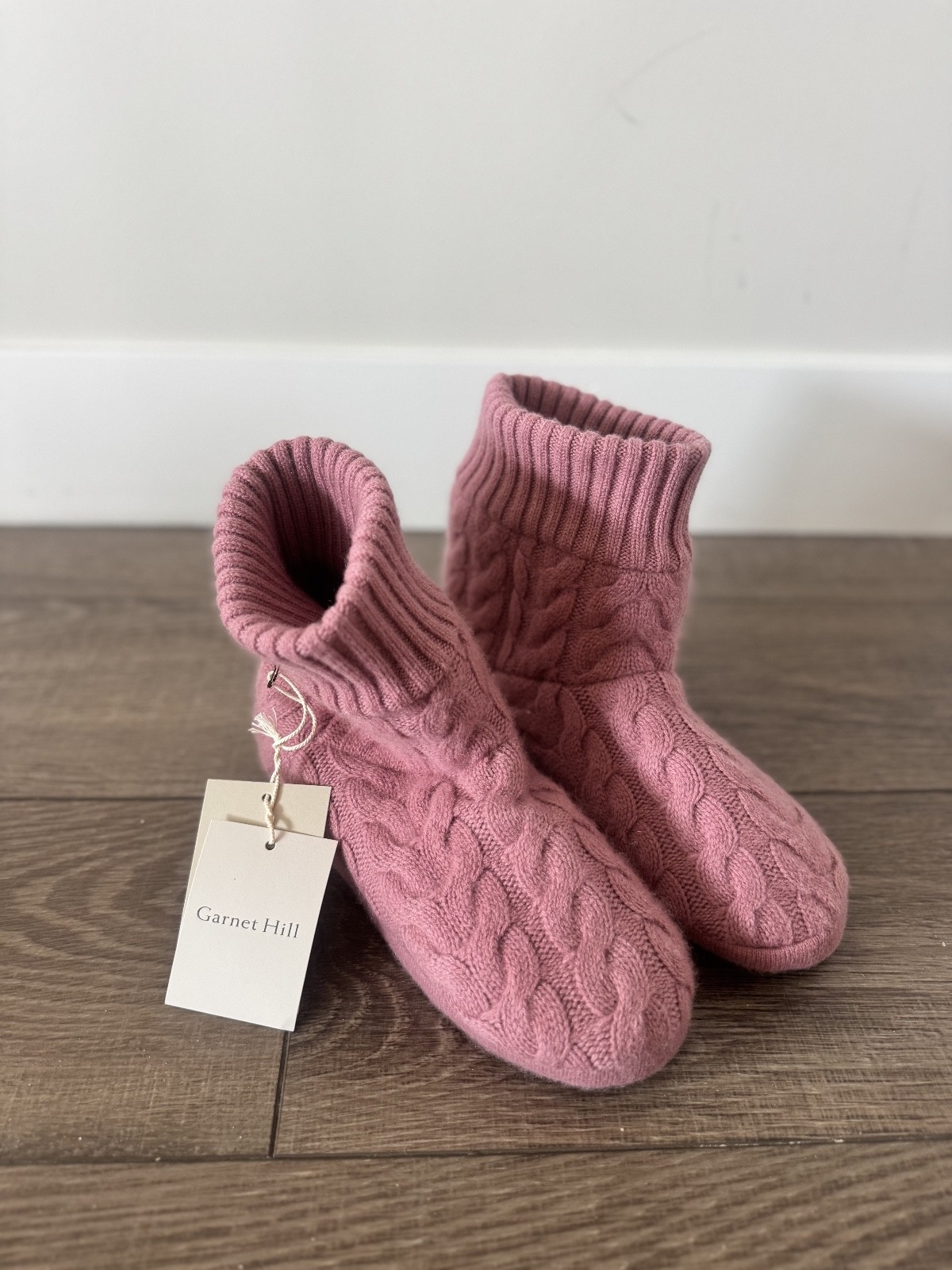 Garnet Hill 100% Cashmere Pink Boot Slippers Size 7 – Womens – only worn once