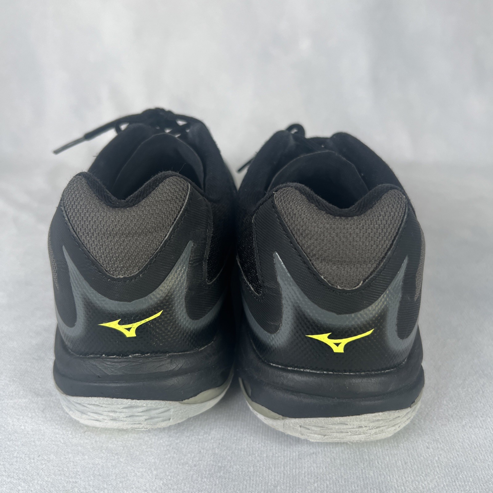 Mizuno Wave Lightning Z3 Black Volleyball Shoes Women’s Athletic Size 11