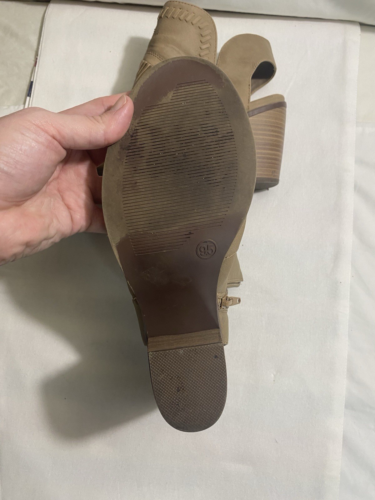 David Aaron Womens Peep Toe Bootie Heels Tan Western Size 9.5 Block Heel