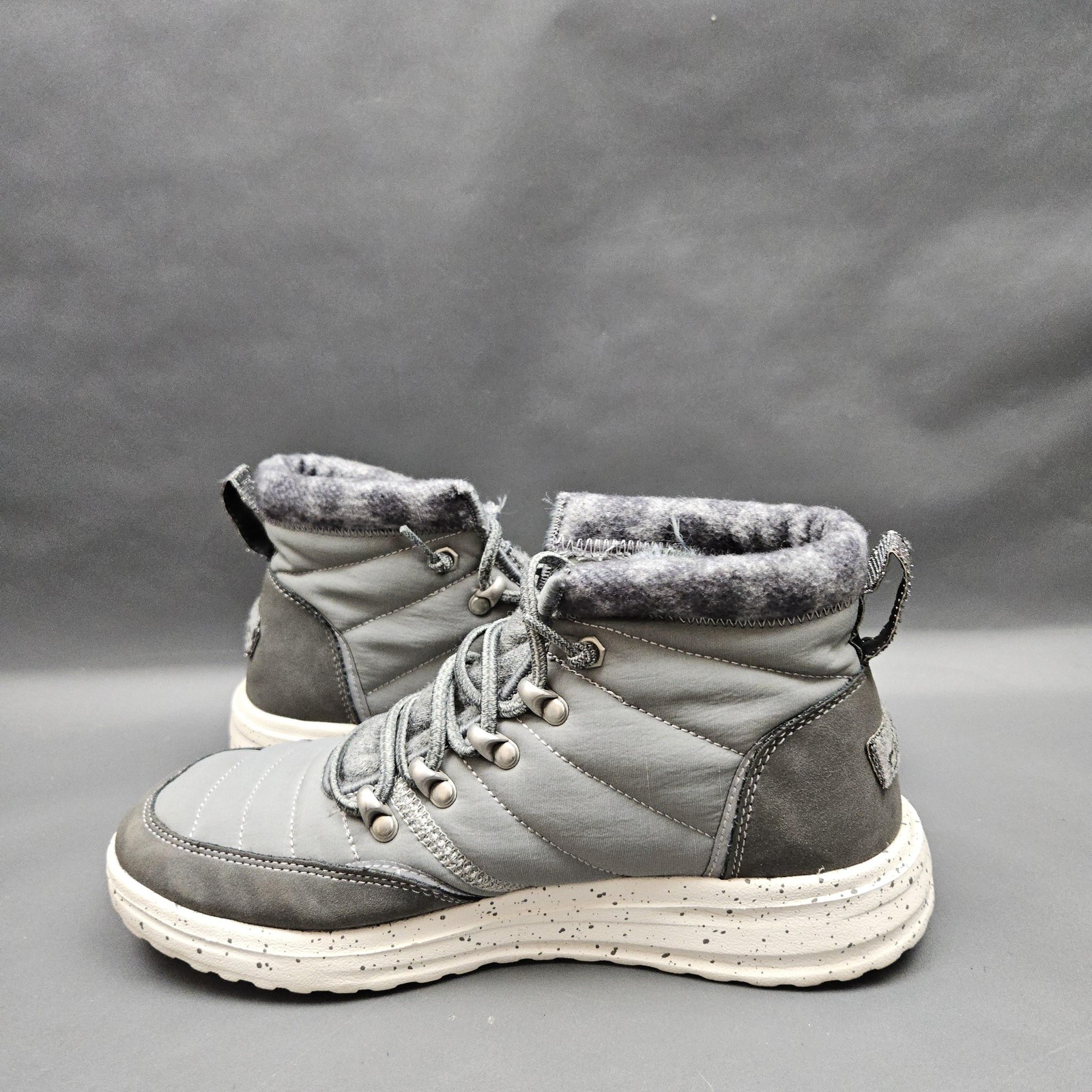Hey Dude Brandy Snow Boots Womens 7 Gray Quilted Faux Fur Winter Comfort Slip On
