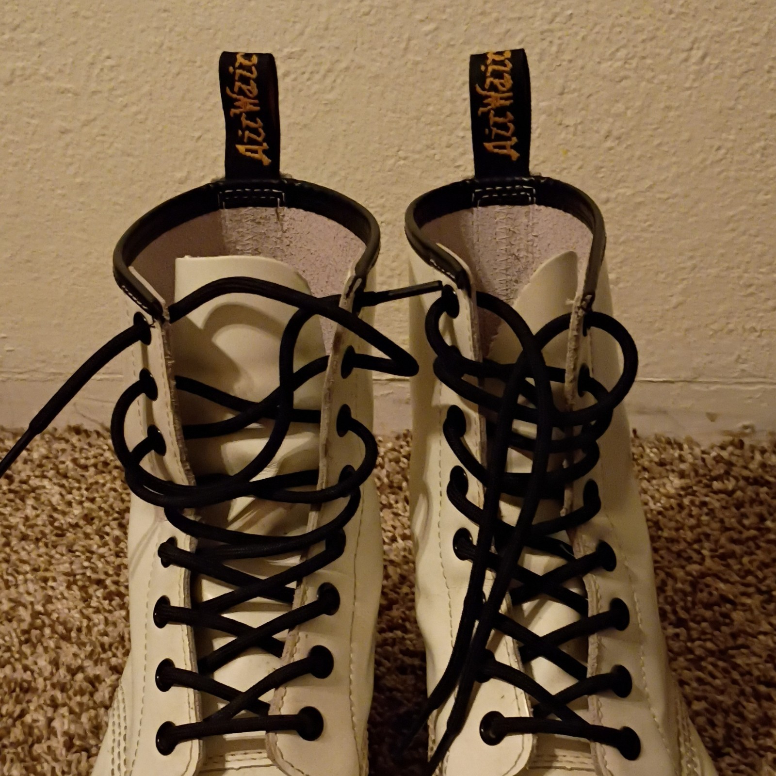 Dr. Martens 11821 White Leather Lace-Up Ankle Combat Boots Women’s US 9