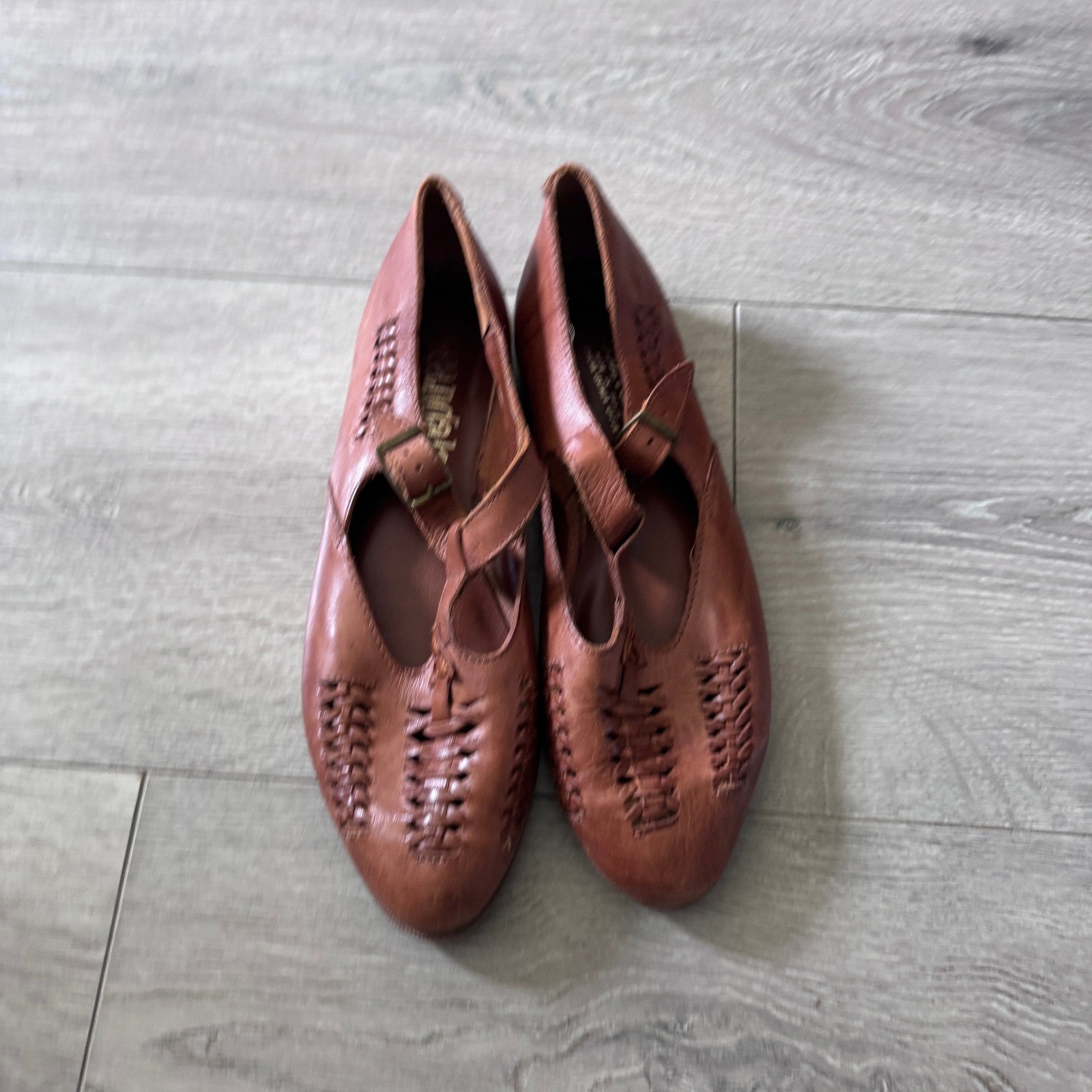 Scandals Vintage Brown Leather Woven T-Strap Huarache Flats Made in Brazil 7