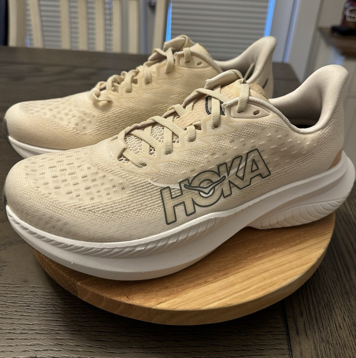 Hoka One One Mach 6 Eggnog/Vanilla Women’s Running Sneaker Low Top 1147810