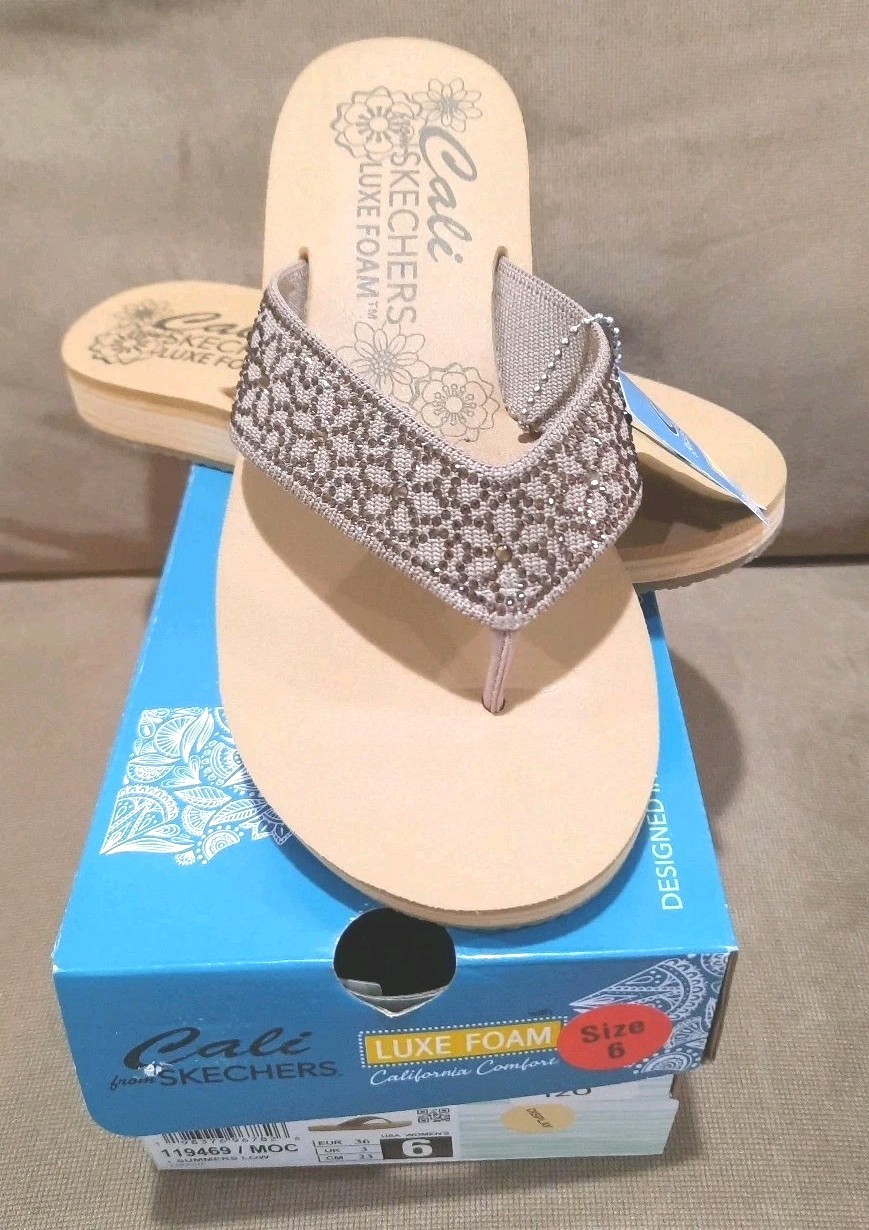 NEW Cali From Skechers Summers Low Thong Sandals Mocha Size 6 Vegan Luxe Foam