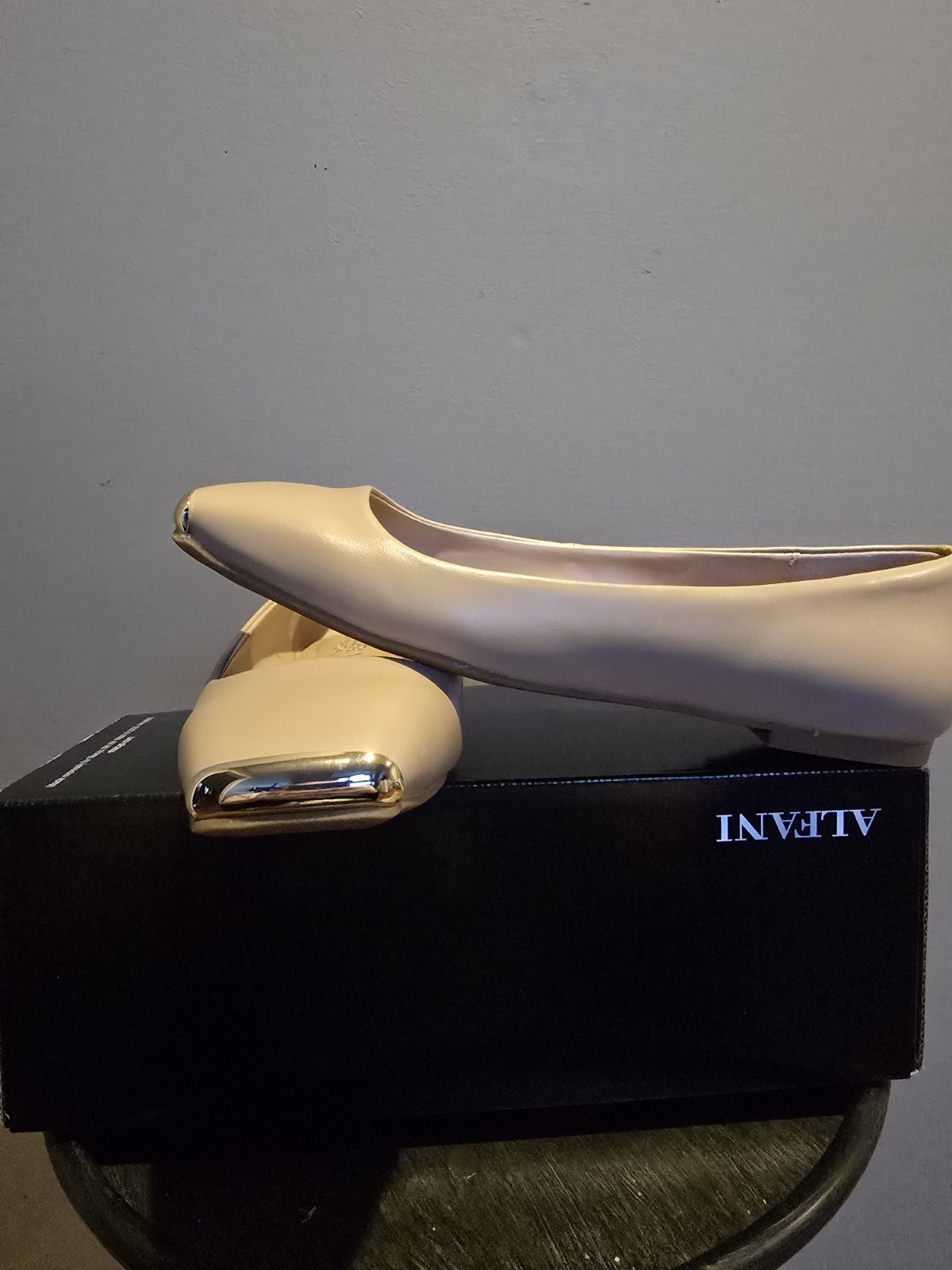 Alfani Nude Square Toe Cap Toe Metallic Slip-On Flats Women’s Size 5.5