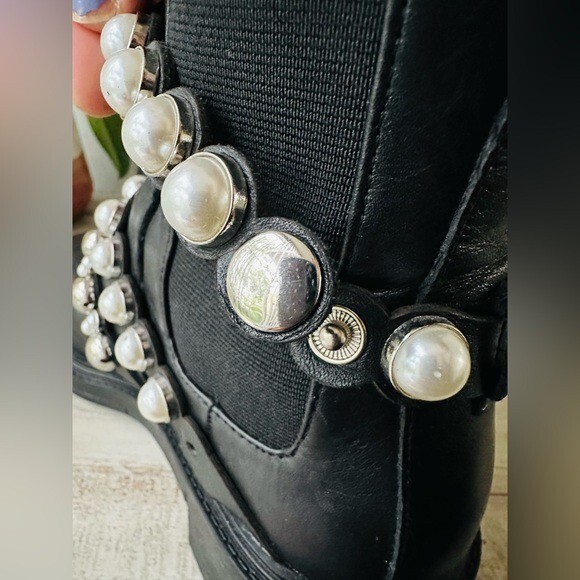 Zara Black Pearl-Embellished Strap Leather Ankle Boots – 6.5