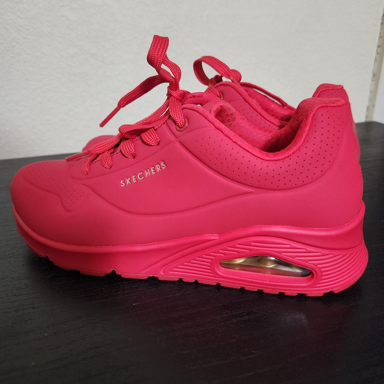 Skechers Uno Stand On Air Red Women’s Size 8.5 SN 73690