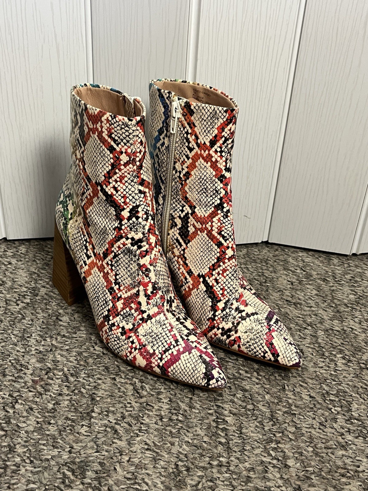 Steve Madden Women’s Envied Multicolor Snake Print Ankle Bootie Pointed Toe US 7