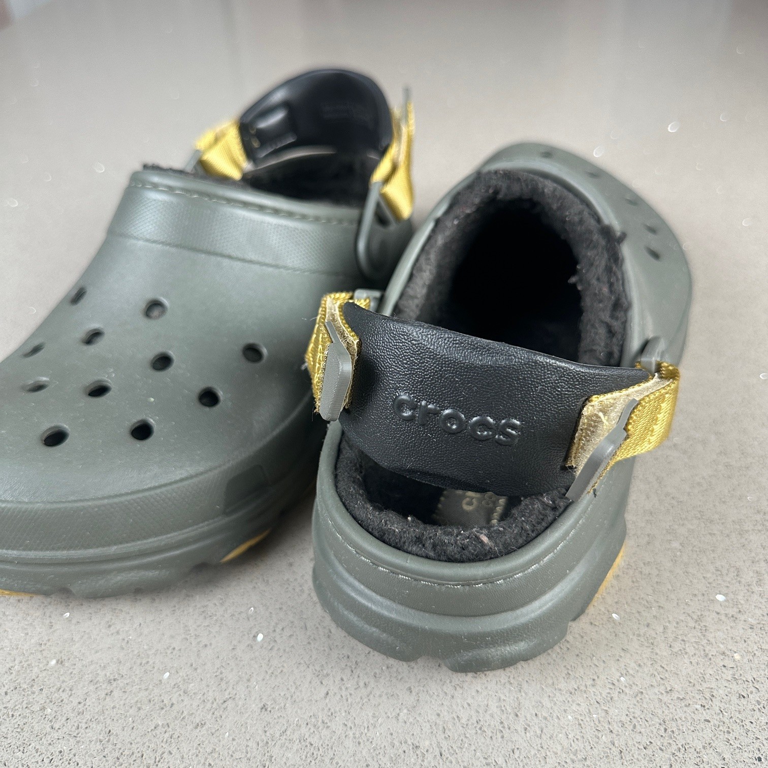 CROCS Mens 6 Womens 8 ALL-TERRAIN LINED CLOG DUSTY OLIVE Adjustable Heel Strap