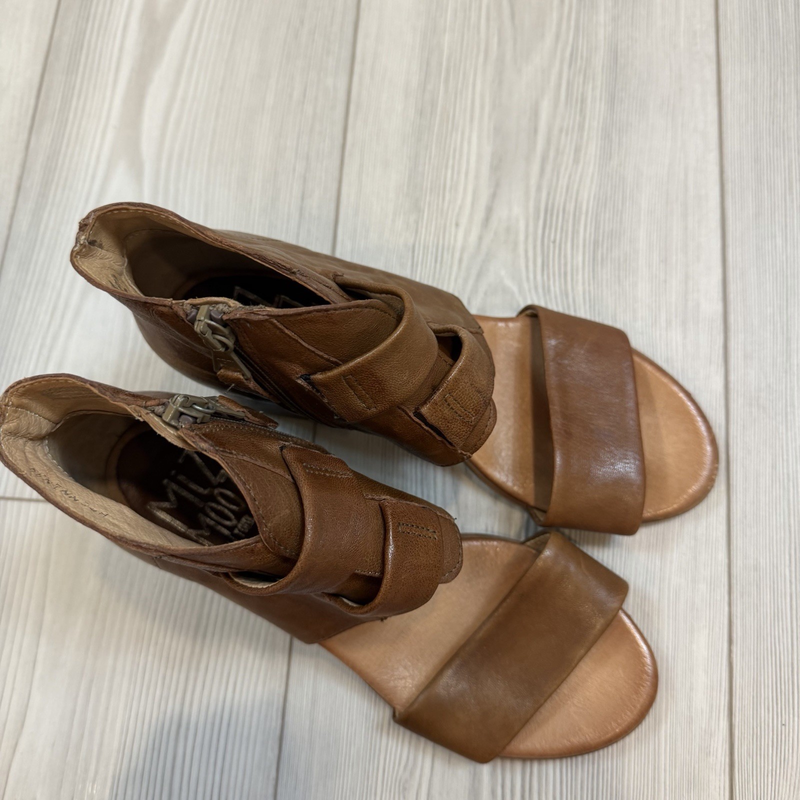 Miz Mooz Size EU 38 / US 8 Leather Heeled Sandals Brennan Brandy