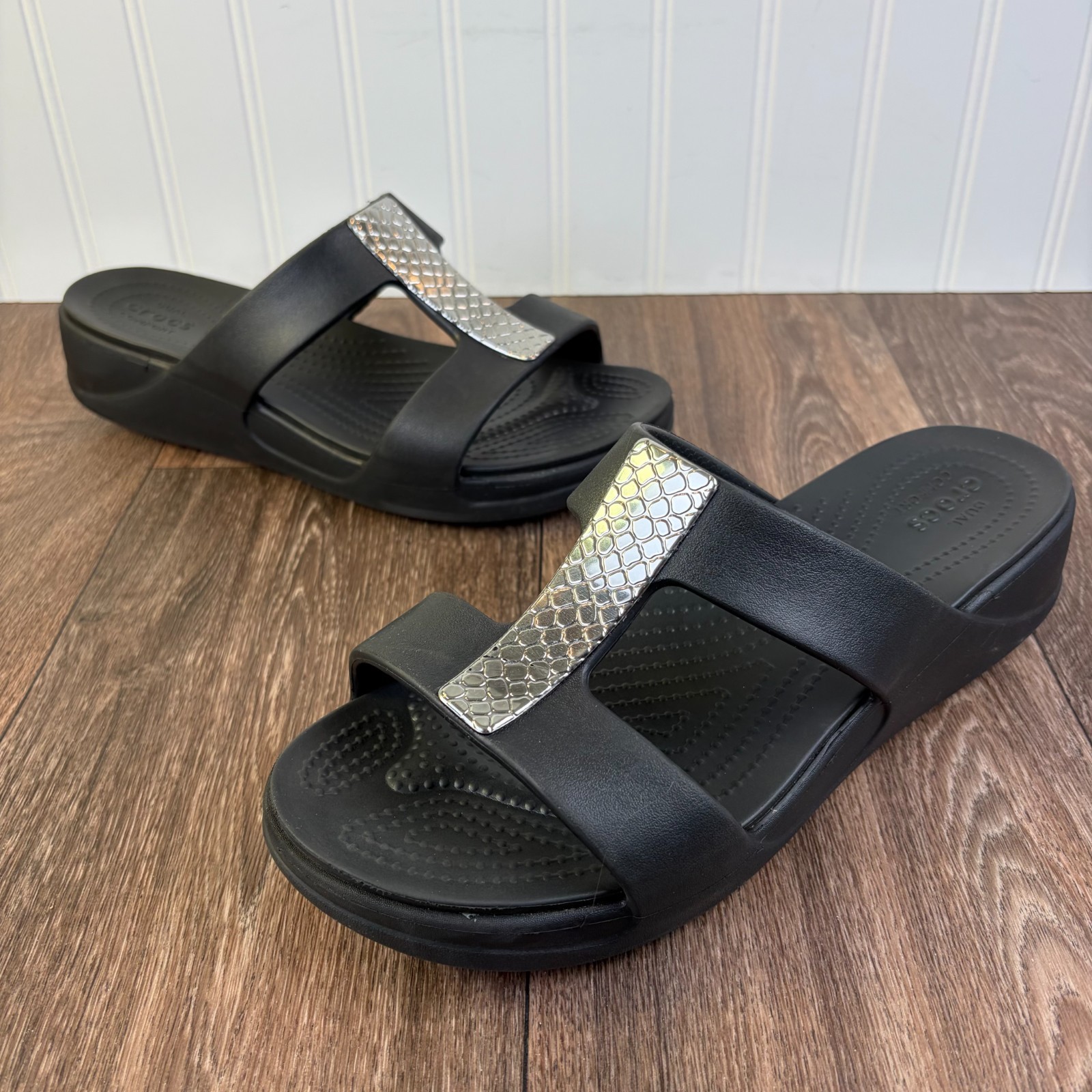 Crocs Monterey Metallic Slip On Wedge Sandal Open Toe Size 10 Black Silver