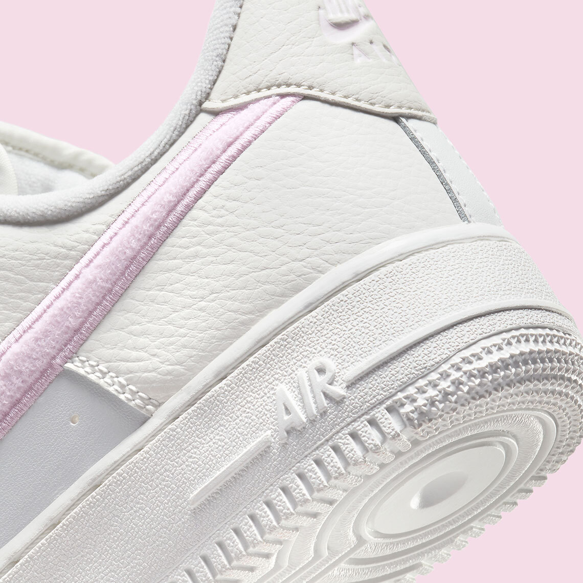 Nike Air Force 1 ’07 Summit White Regal Pink Nby DQ0826-100 11.5 Women = 10 Men