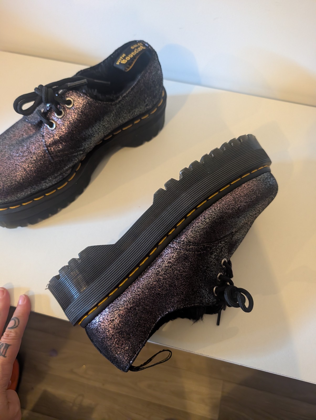 Dr. Martens 1461 Women’s Black Metallic Leather Fur Lined Oxfords Lace-Up US 7