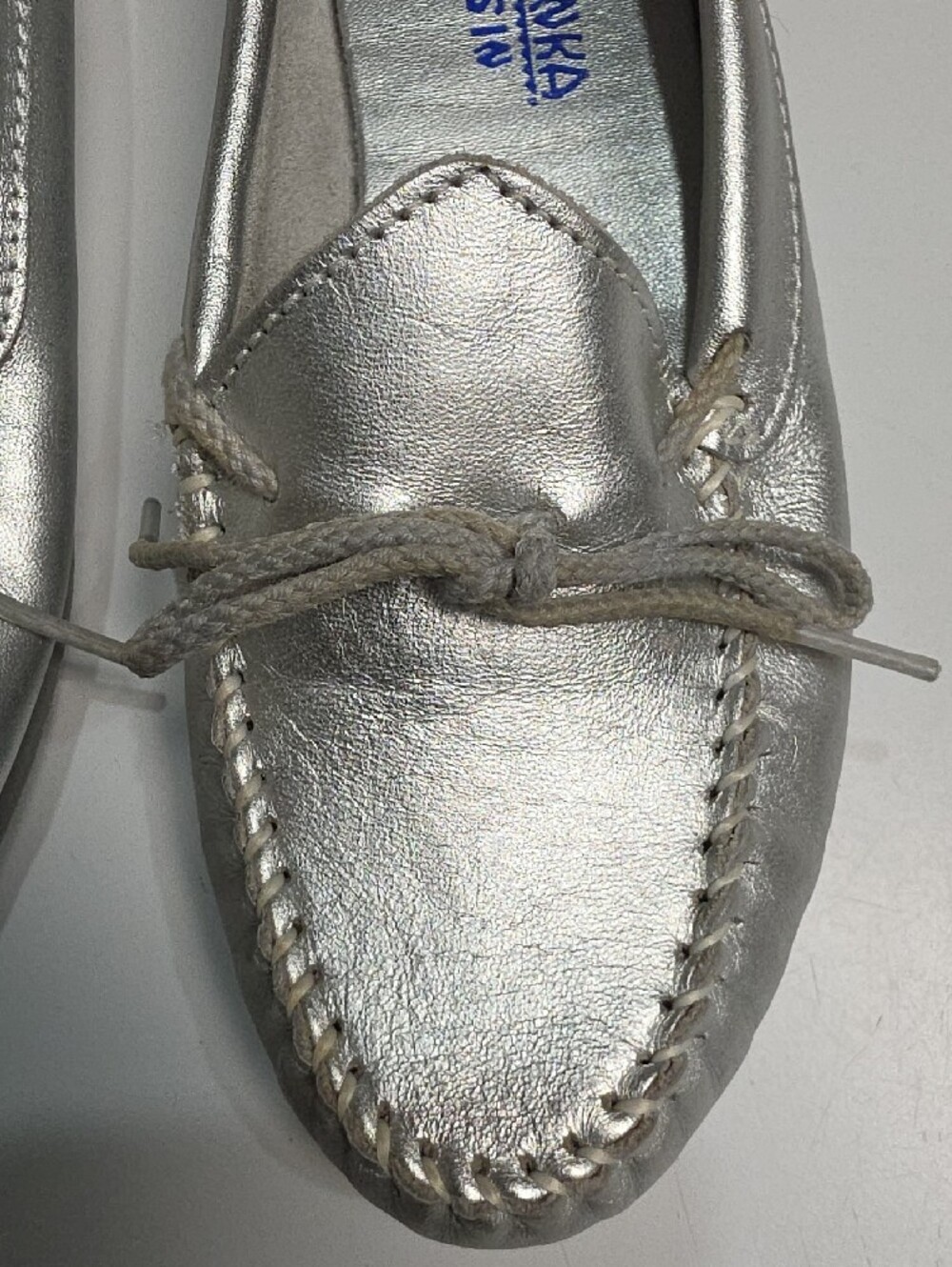 Minnetonka Thunderbird «Animikii» Silver Metallic Leather Moccasin Loafers Size6
