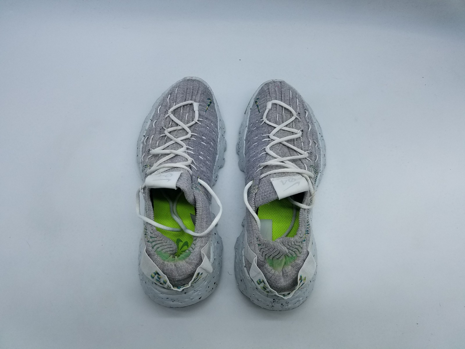 Nike Space Hippie ’04 Women’s Size 8 Running Shoes Photon Dust