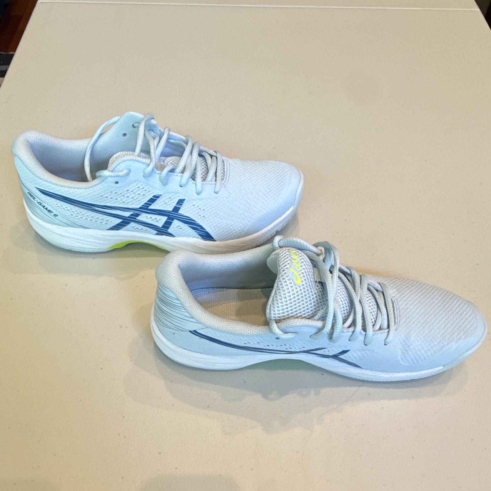ASICS Women’s Low Top Lace-Up Athletic Sneakers Light Blue/White Neon 1042A211