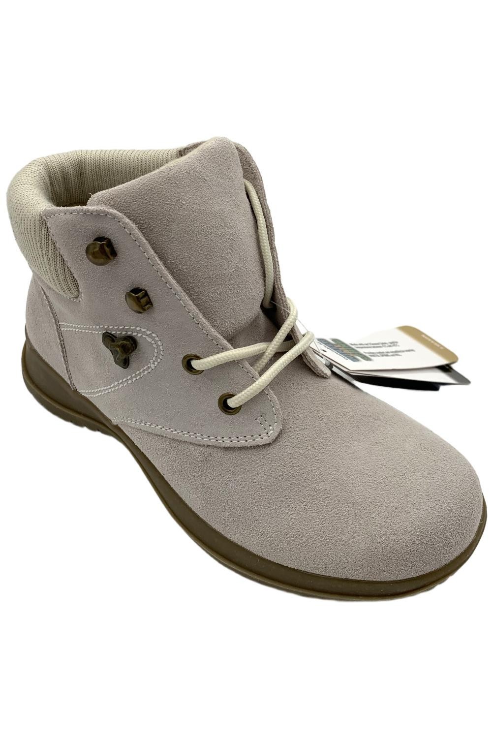 Wanderlust Women’s Boston Suede Ankle Boots Winter White