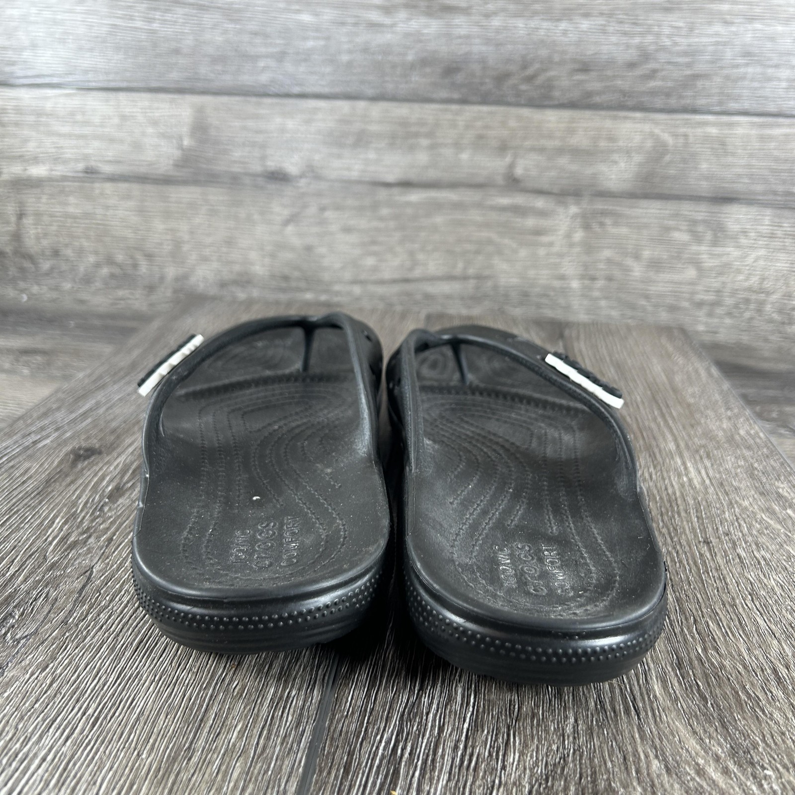 Crocs Sandals Womens Size 8 Black Flip Flops Thong Iconic Comfort M6 Croslite