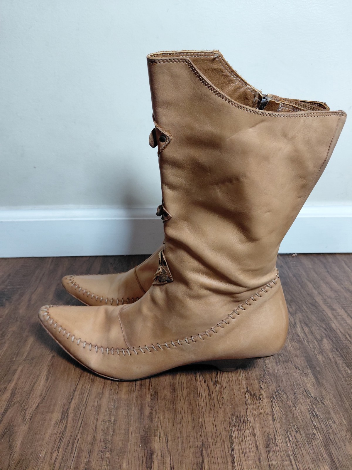Michelle K tan leather boots. Vintage. Women Size 7.5