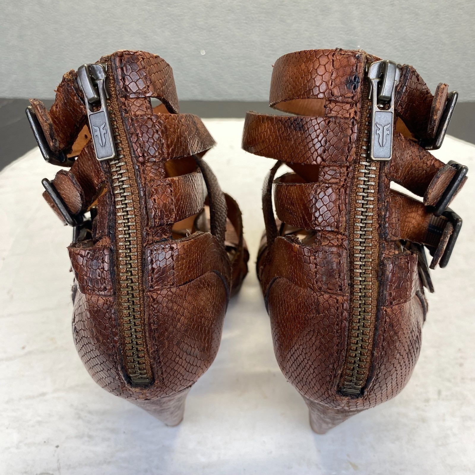 Frye Womens Brown Leather Strap Heel Shoes Buckle,Size 6.5 M,Sandals,Zipper