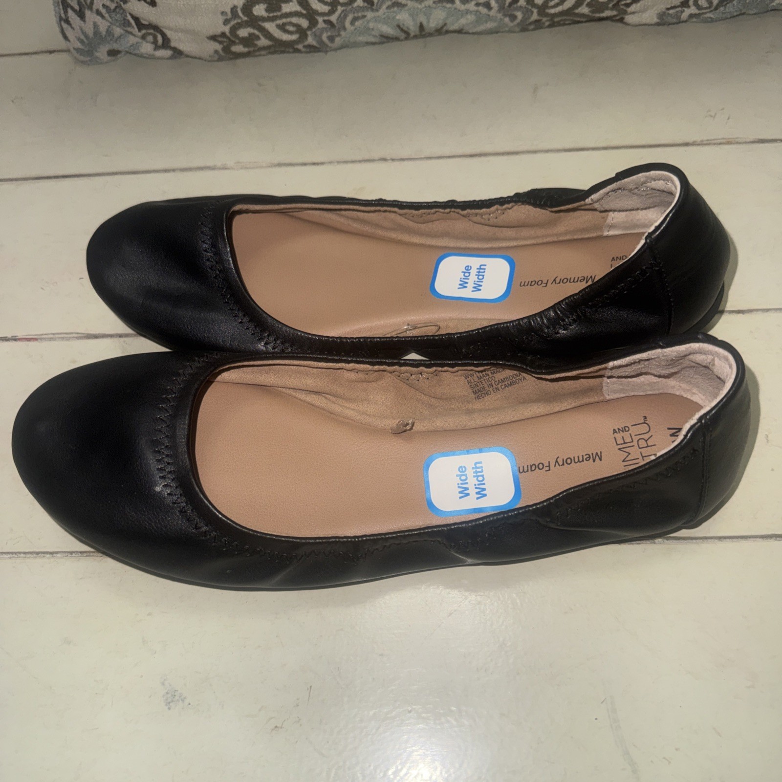 Time and Tru Black Scrunch Ballet Flats – Wide Width with Memory Foam Size 9W