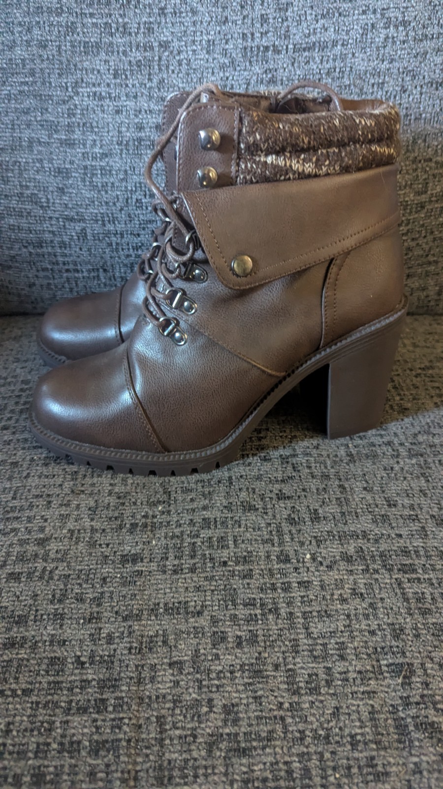 Torrid Women’s Dark Brown Ankle Booties Size 10.5W,Zip/Tie Chunky Heel/Sole NNT