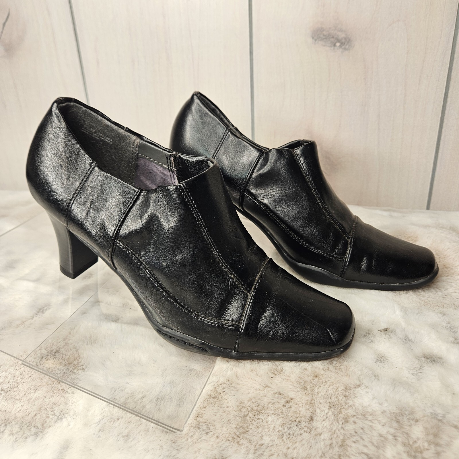 Aerosoles Women’s Black Ankle Boots Booties 7.5M Faux Leather AMACING 2.75″ Heel