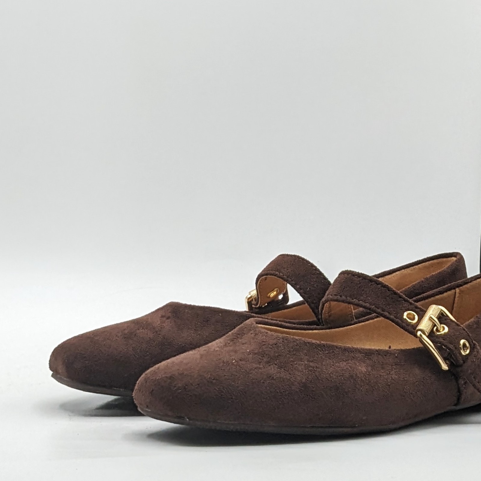 dv by Dolce Vita “Ballet Flat” Faux Suede Brass Buckle Foam Insole (Brown) NEW