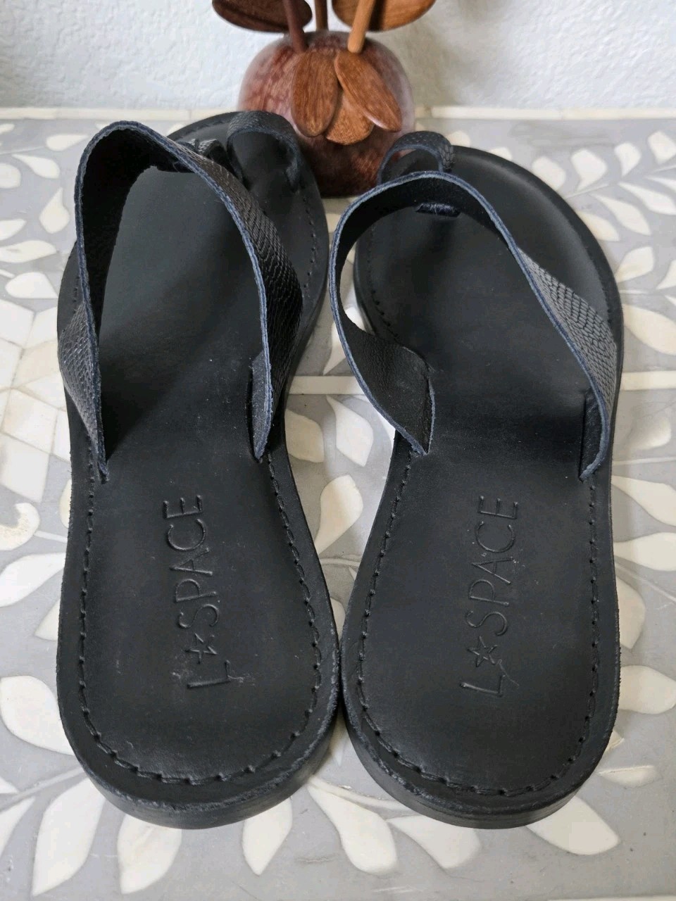 New L*Space Miramar Leather Sandals In Black Snake Toe Loop Sz 40 EU -US 9