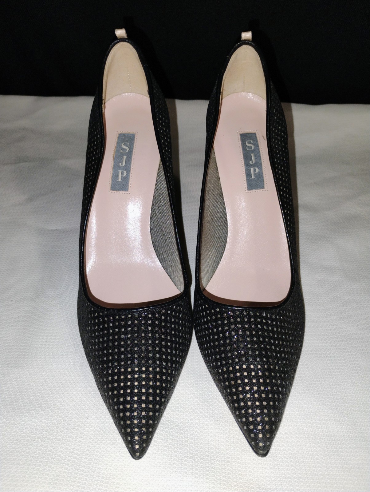 SJP Sarah Jessica Parker Fishnet Fawn Shimmery Stiletto Pumps Sz 38.5 US 7.5-8