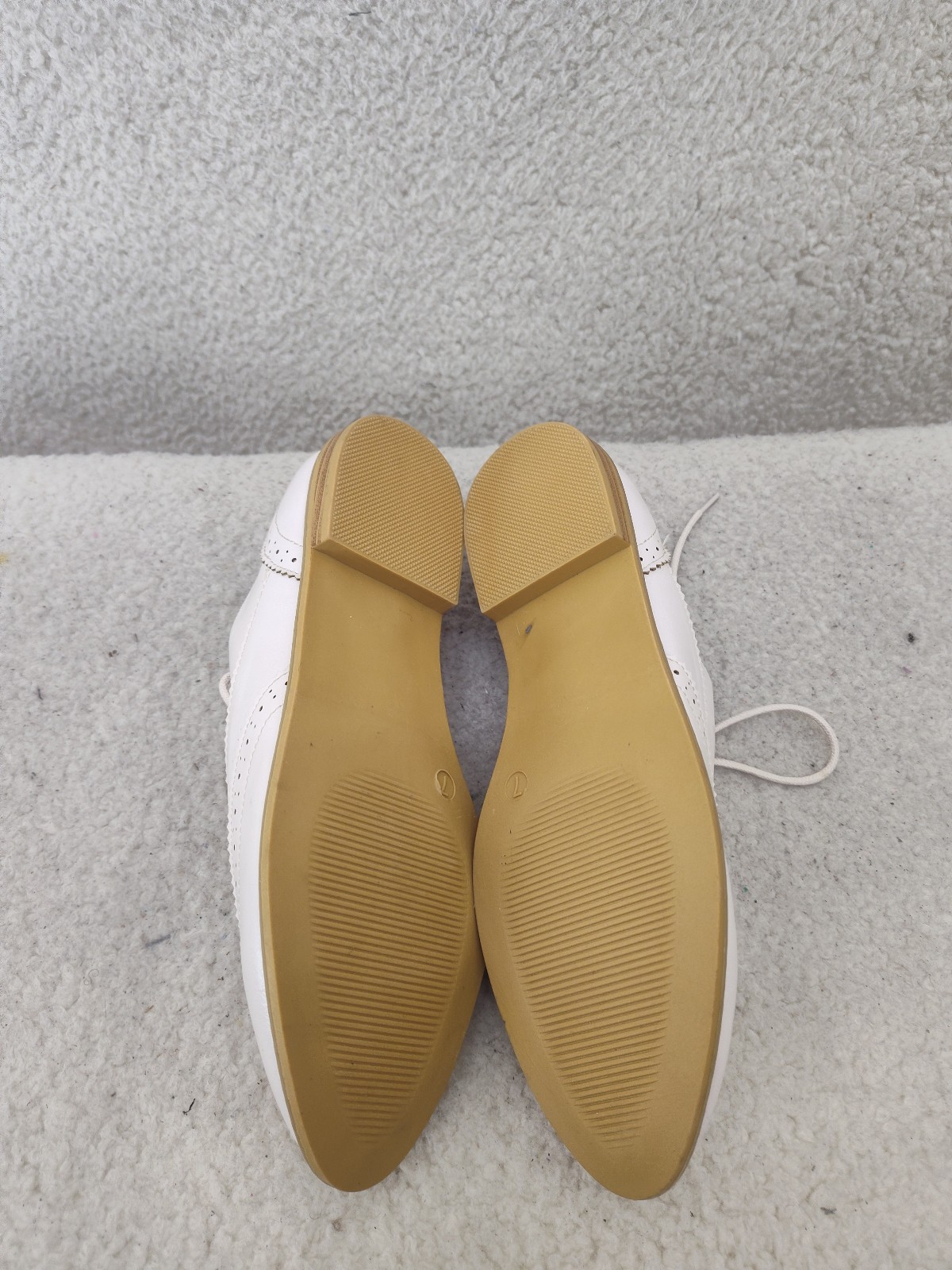 JustFab Women Luxton Oxford 7 Cream Lace Up Almond Toe Casual Comfort Shoes