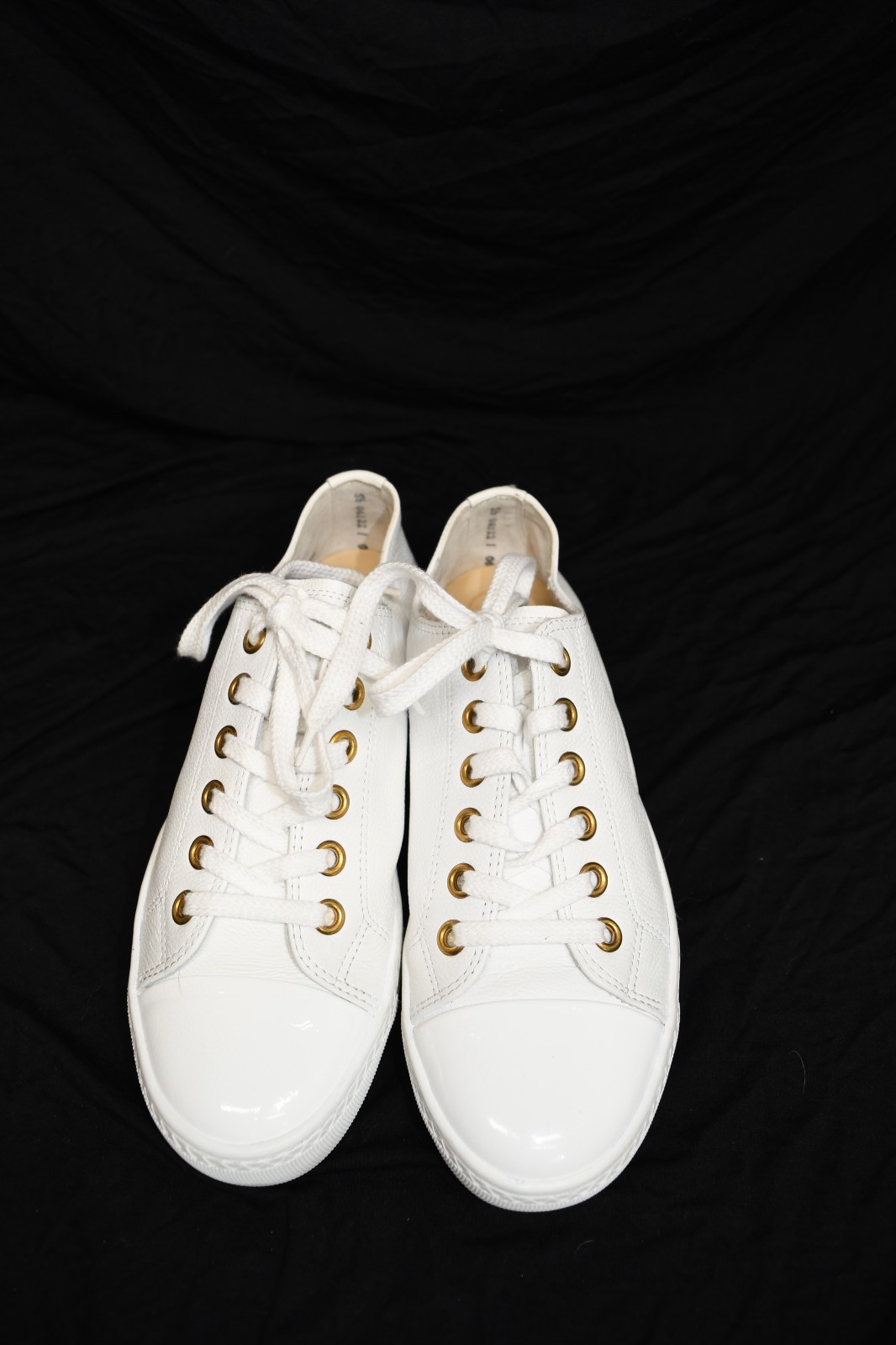 $470 Paul Green Sophie Sneaker low top WHITE LEATHER PATENT CAP TOE 8 (TD21.5)