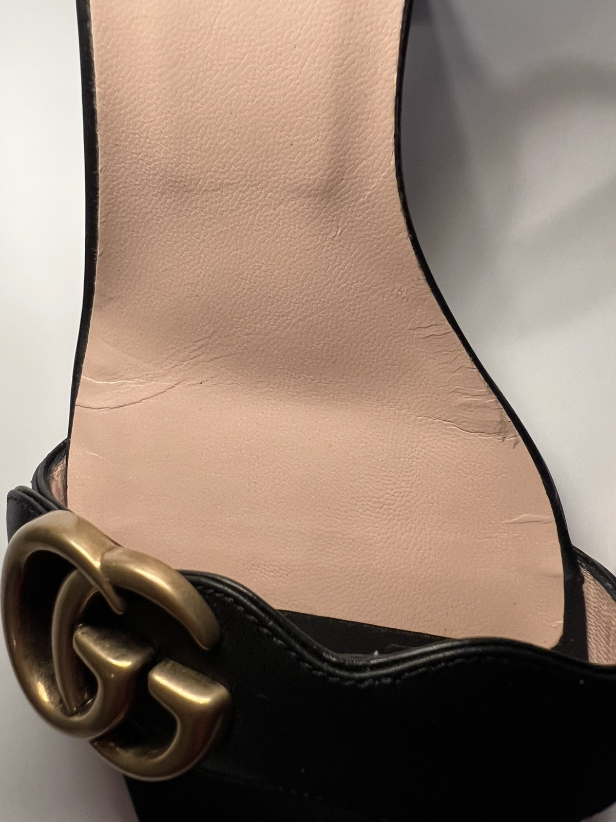 GUCCI GG Marmont Black Leather Block Heel Sandals – Size 40 – New in Box