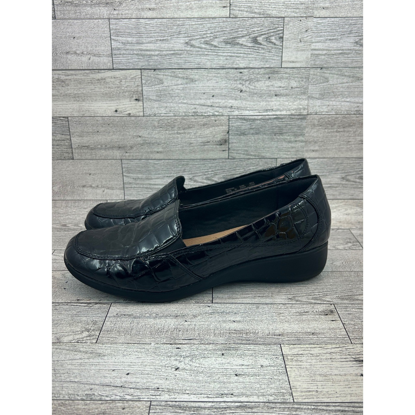 Clarks Collection Black Croc Embossed Leather Loafers Comfortable Womens 8.5M