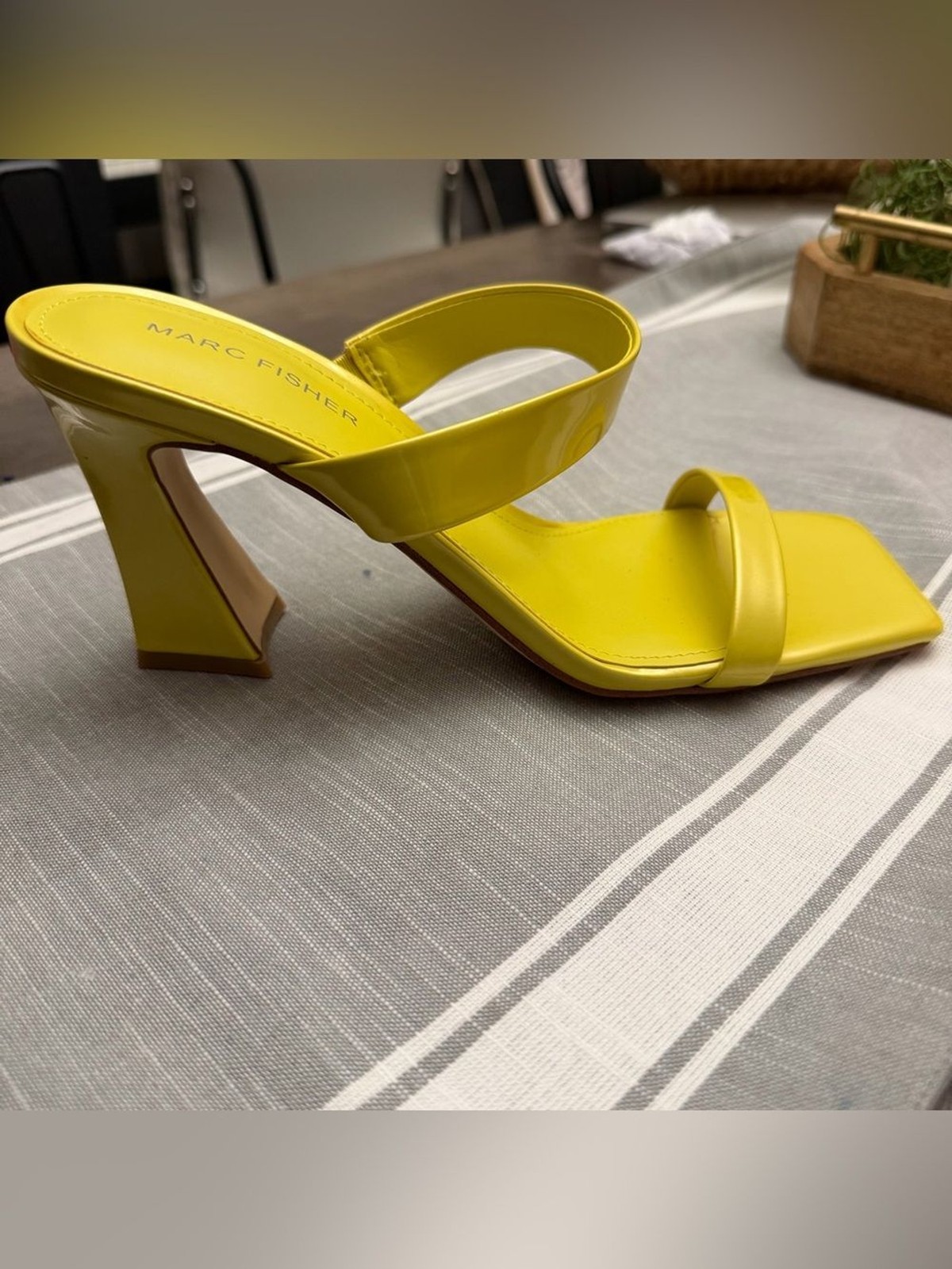 Marc Fisher Chartreuse Patent Mule Heels | Size 9 | Dopamine Dressing