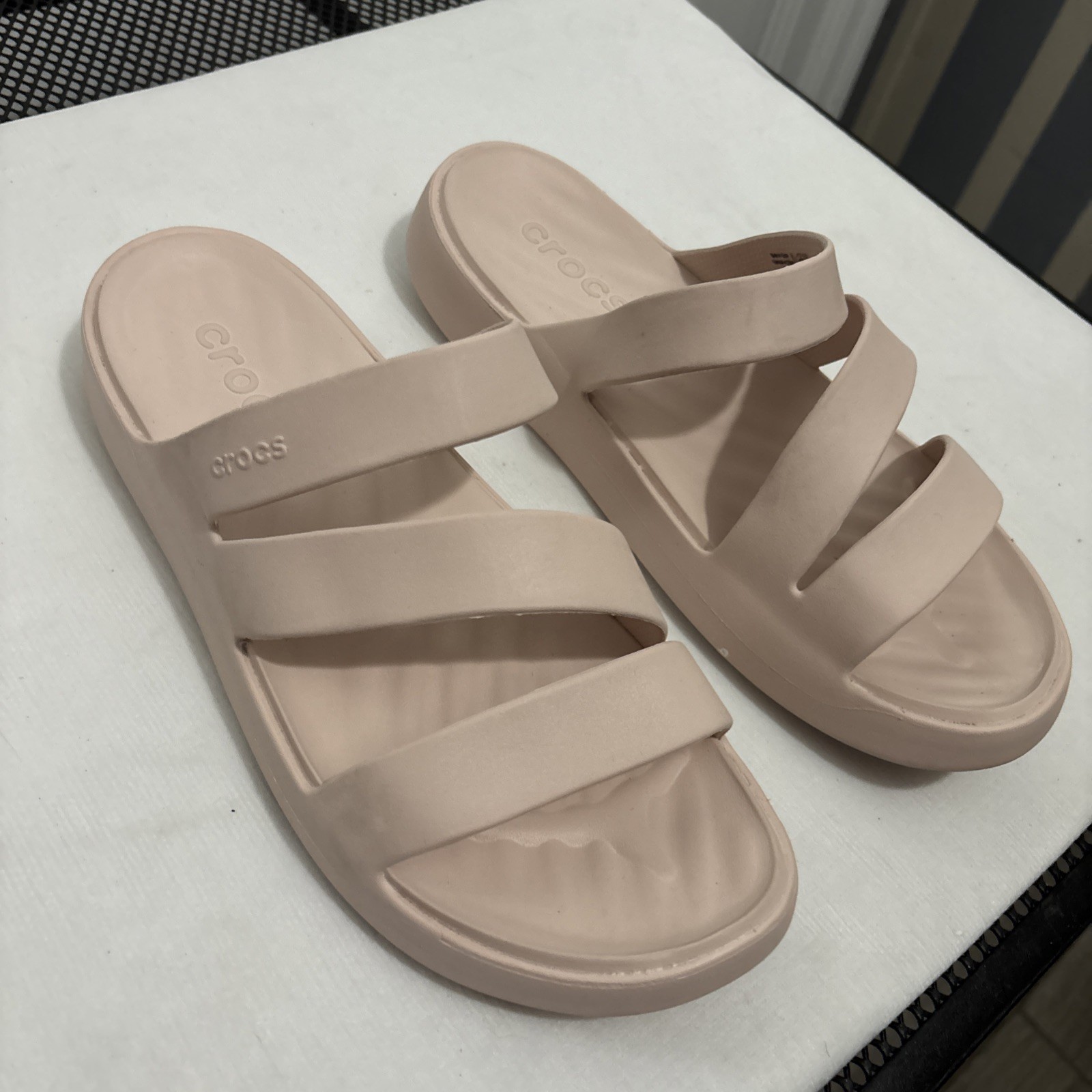 crocs getaway strappy Sandals Size 11
