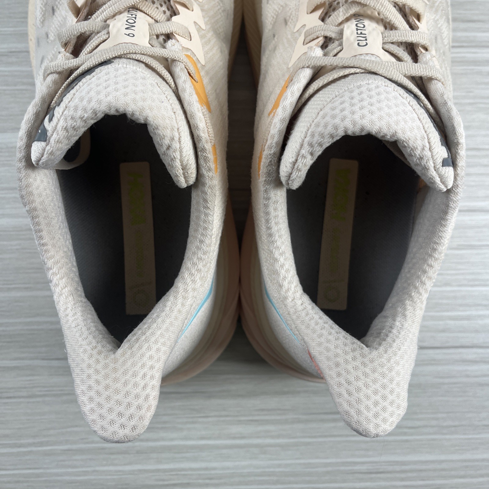 HOKA Clifton 9 Wide Shoes Womens Sz 10 Low Top Vanilla Astral Beige Mesh 1132211