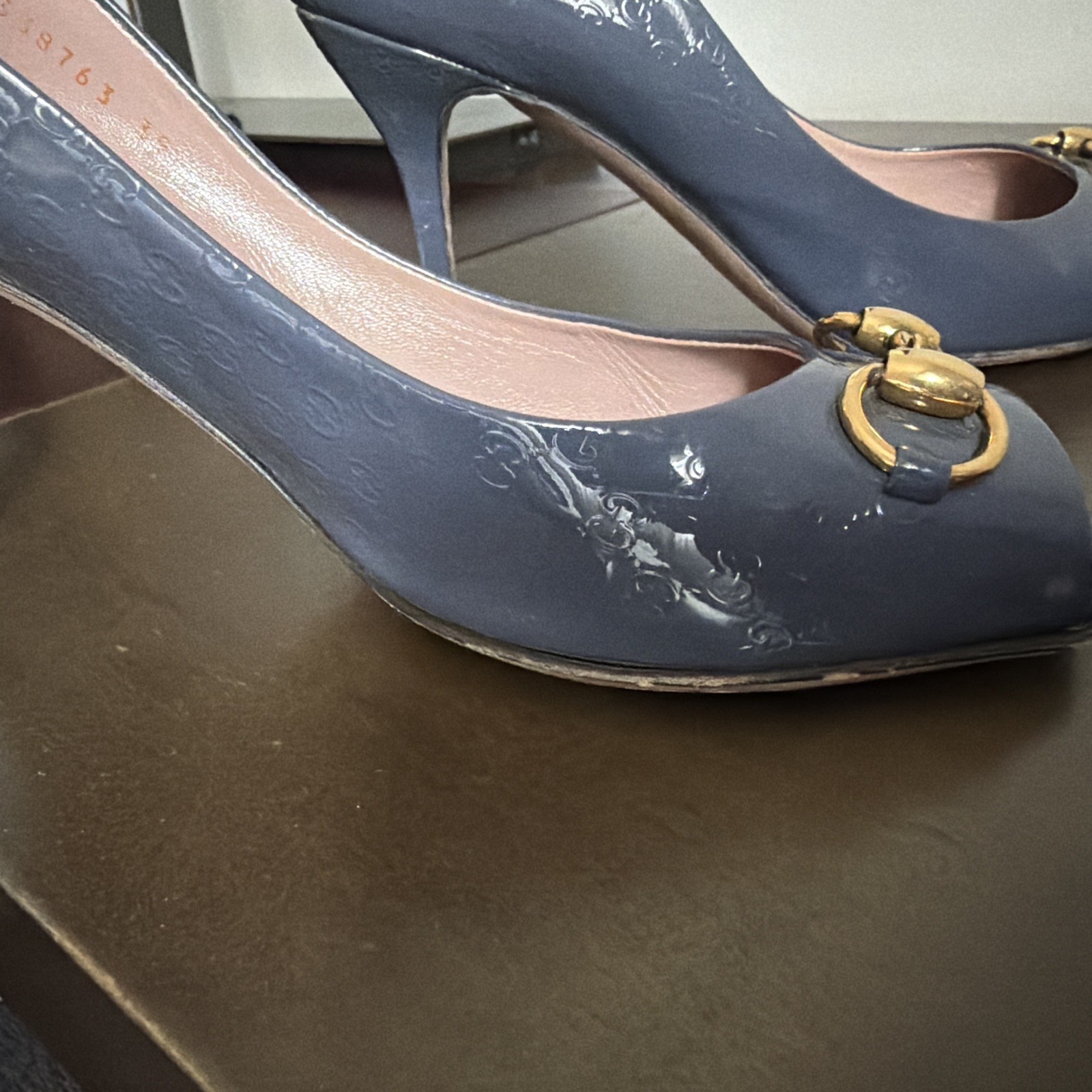 Gucci Guccissima Horsebit Patent Leather Peep-Toe Pumps Size 39 slate blue, gray